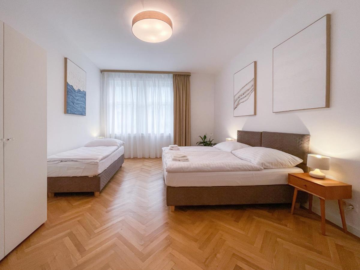 Elysian Apartment Братислава Экстерьер фото